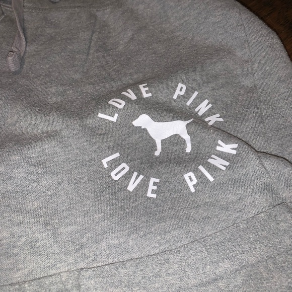 PINK Victoria’s Secret gray cuff sweat shorts size small good condition - Picture 2 of 4